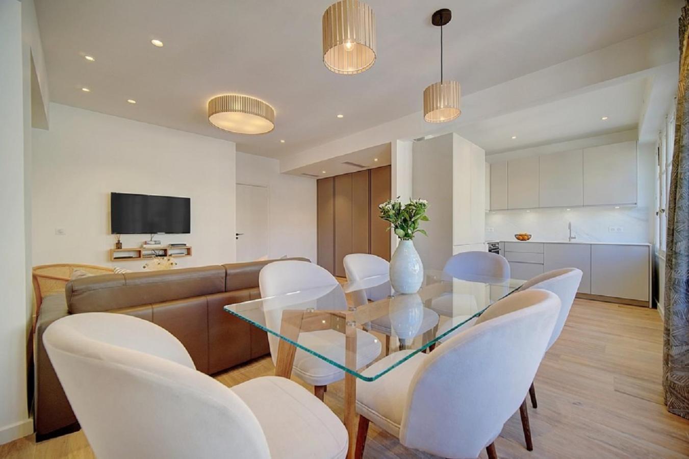 Magnifique 3 Pieces Renove Cannes Centre 'Banane' Avec Veranda ! A2B88 מראה חיצוני תמונה